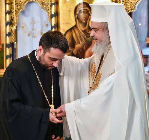 Promovarea în treaptă, „nou altar de jertfă” Poza 58598