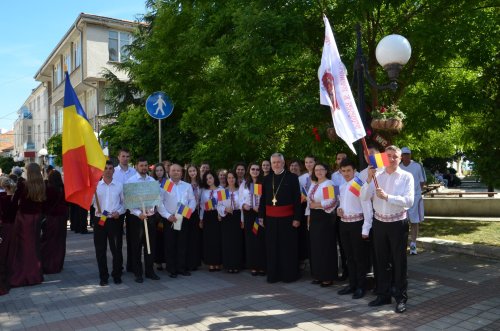 Arhiepiscopia Romanului şi Bacăului, prezentă la un festival de muzică ortodoxă în Bulgaria  Poza 58402