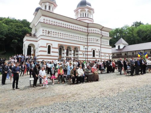 Hramul Așezământului pentru copii de la Mănăstirea Florești, Cluj Poza 58341