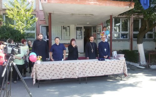 Festivitate de absolvire la Liceul Ortodox din Oradea Poza 57990