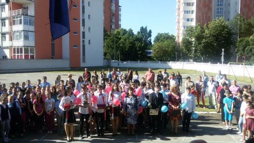 Festivitate de absolvire la Liceul Ortodox din Oradea Poza 57992
