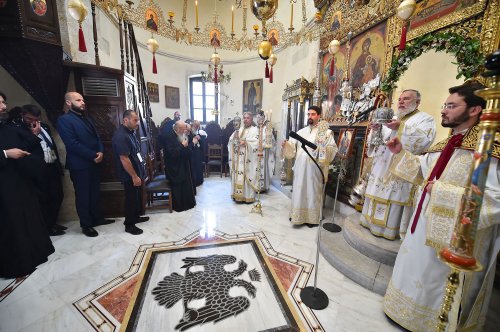Sfânta Liturghie, săvârșită în limba română la Mănăstirea Gonia Poza 57874