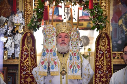 Sfânta Liturghie, săvârșită în limba română la Mănăstirea Gonia Poza 57881