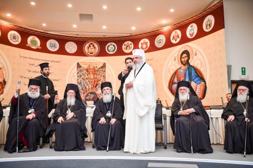 Întâistătătorii ortodocşi, membri de onoare ai Academiei din Creta Poza 57715