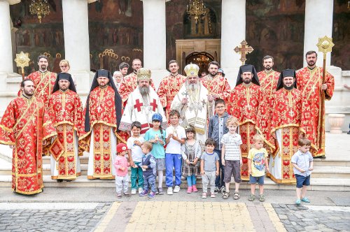 Sfinţii Apostoli Petru şi Pavel - învăţători ai credinţei, pocăinţei şi misiunii Bisericii în lume Poza 57515