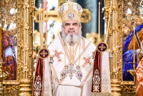 Sfinţii Apostoli Petru şi Pavel - învăţători ai credinţei, pocăinţei şi misiunii Bisericii în lume Poza 57519