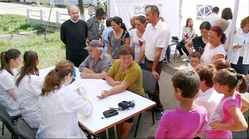 Programul „Sănătate pentru sate” în Arhiepiscopia Sibiului Poza 57324