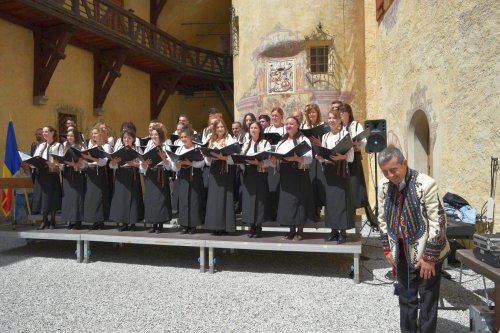Corul „Concentus” din Braşov, la Festivalul „Alta Pusteria”, Italia  Poza 56849