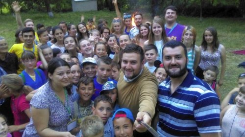 Prima tabără din Pridvorul Satului, prima bucurie pentru tinerii din Talpa Poza 56220