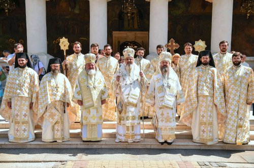 Sărbătoarea Schimbării la Față a Domnului la Catedrala Patriarhală Poza 55298
