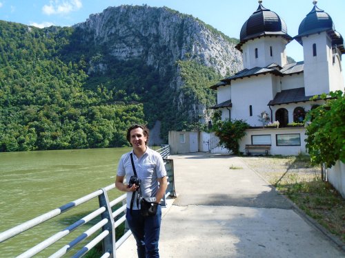 Pelerini clujeni la sfintele locaşuri din Defileul Dunării Poza 55147