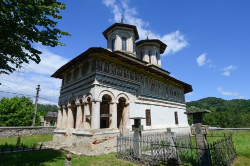 Locașul secular de lângă culele din Măldărești Poza 54817