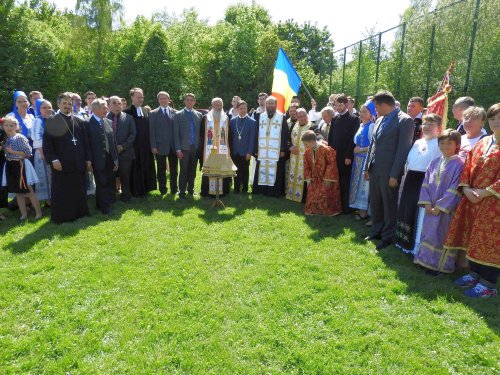 Pentru imigranții români, Biserica înseamnă reîntoarcerea acasă Poza 54540