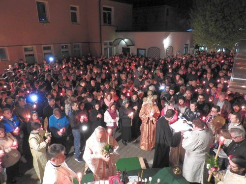 Pentru imigranții români, Biserica înseamnă reîntoarcerea acasă Poza 54545