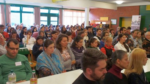 Pentru imigranții români, Biserica înseamnă reîntoarcerea acasă Poza 54562