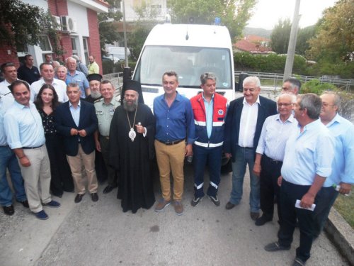 Mitropolia de Tessaliotida a inaugurat o nouă ambulanţă Poza 54366