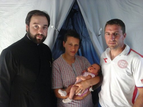 Preoții români ajută victimele seismului Poza 54234