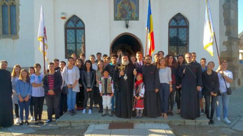 Tinerii Eparhiei Romanului şi Bacăului, la Întâlnirea Tinerilor Ortodocşi din toată lumea Poza 53741