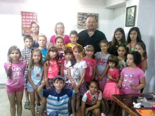 Activități cu copiii și tinerii în parohiile ardelene Poza 53644
