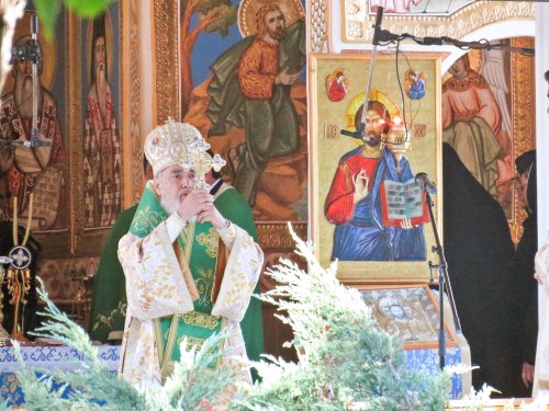 Mănăstirea Arad-Gai și-a sărbătorit ocrotitorul Poza 53596