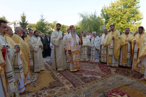 Biserica „Înălţarea Domnului“ din Copălău a fost sfinţită Poza 53243