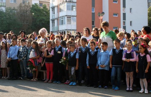 Festivităţi la început de an şcolar, în Transilvania Poza 53115