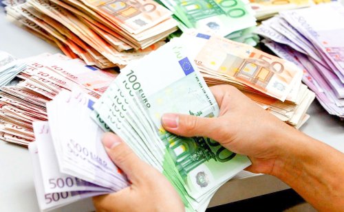 200 de milioane de euro pentru şcolile defavorizate Poza 53099