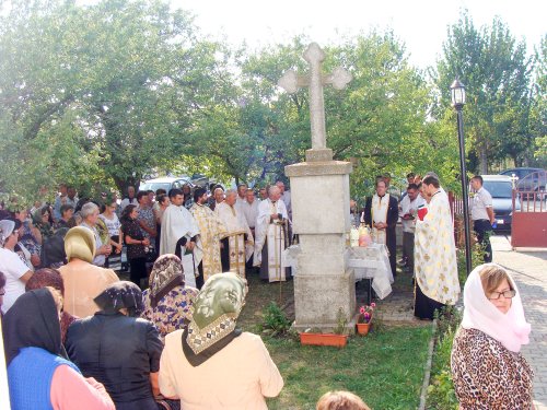 Praznicul Înălțării Sfintei Cruci în Arhiepiscopia Aradului Poza 52864