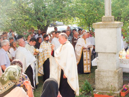Praznicul Înălțării Sfintei Cruci în Arhiepiscopia Aradului Poza 52865