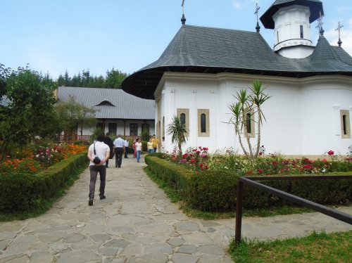 Credincioși clujeni în pelerinaj pe meleaguri moldovene Poza 52769