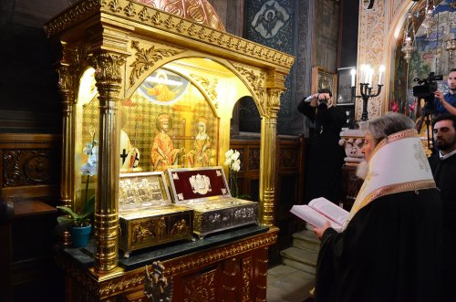 Sfințirea unui nou baldachin la Catedrala Patriarhală Poza 52817