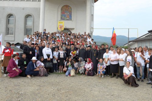 „Tânărul din Petrodava“ a reunit 500 de participanţi Poza 52755