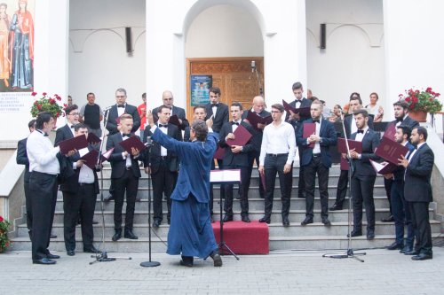 Seară duhovnicească și concert coral Poza 52732