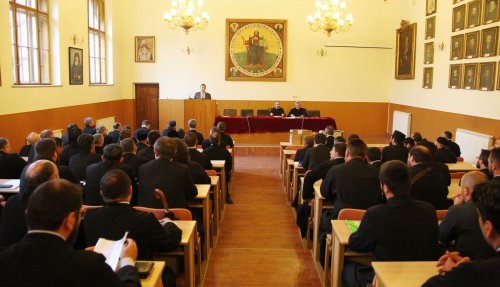 Au început la Sibiu cursurile profesionale pentru preoți Poza 52622