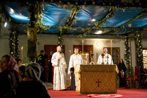 „A ridicat limba română la altarul Bisericii lui Hristos” Poza 52157