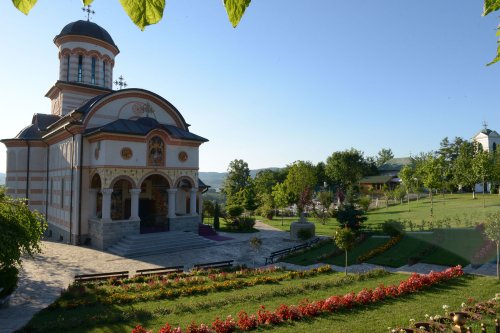 Evenimentele dedicate Sfântului Antim Ivireanul continuă Poza 52175