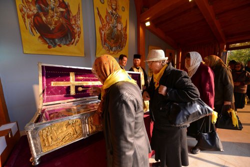 Peste 1.000 de pelerini din Prahova la Catedrala Patriarhală Poza 52167