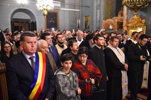 Delegaţiile patriarhale, întâmpinate la Râmnicu-Vâlcea Poza 52118