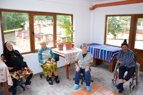 Mănăstirea Bogdănești, limanul bătrâneților liniștite Poza 52109