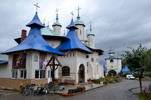 Mănăstirea Bogdănești, limanul bătrâneților liniștite Poza 52112