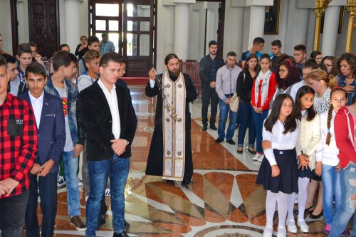 Tinerii în Biserică, la Caransebeș Poza 52017