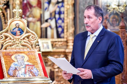 Patriarhul României a sărbătorit 9 ani de la întronizare Poza 51936