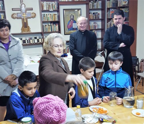 Atelier de educație gastronomică pentru copii la parohia clujeană „Nașterea Domnului” Poza 51639