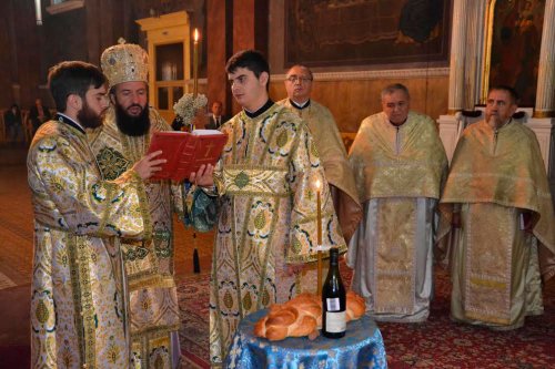 Întâlnirea celei de-a doua promoții de absolvenți teologi din Arad Poza 51571
