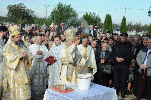 Binecuvântări arhierești la Cosmești, Galați Poza 51374