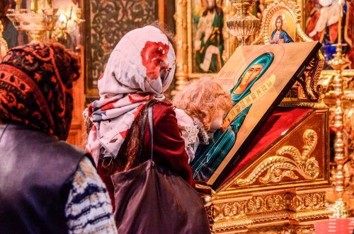 Rugăciuni către Ocrotitoarea Moldovei, la Patriarhie Poza 51077