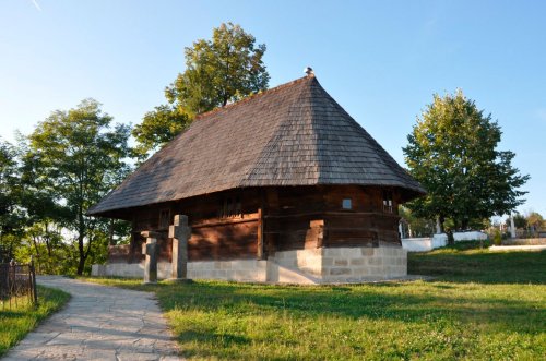 Biserica Sfintei Parascheva din Igoiu Poza 50917