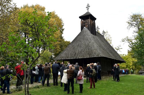 Slujbă de pomenire  a artiştilor plastici Poza 50830