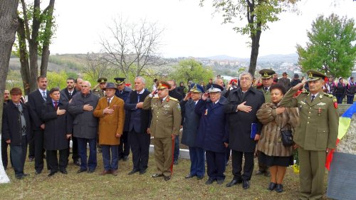 Eroii patriei, comemoraţi la Maxut – Deleni Poza 50633