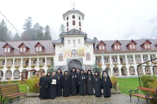 Pelerinaj la mănăstiri românești Poza 50341